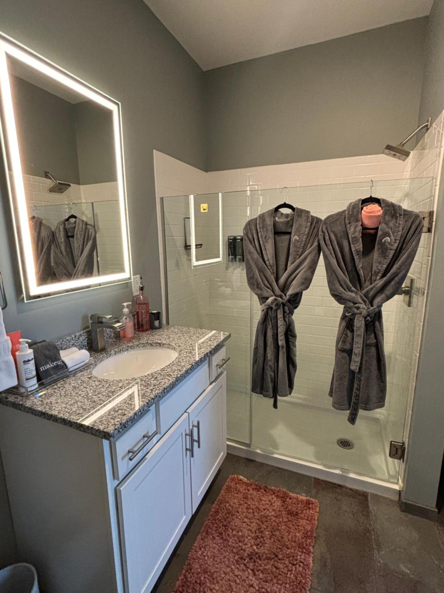 2Br 2Br Le Chateau 505 Lux Penthouse In A Historic Building Utica Exterior foto